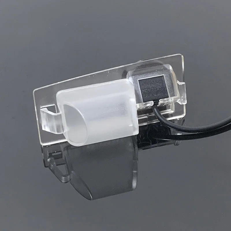 Cámara de Visión Trasera para Fiat 500 (2007-2015) - Integrada en Luz de Matrícula - Imagen 4